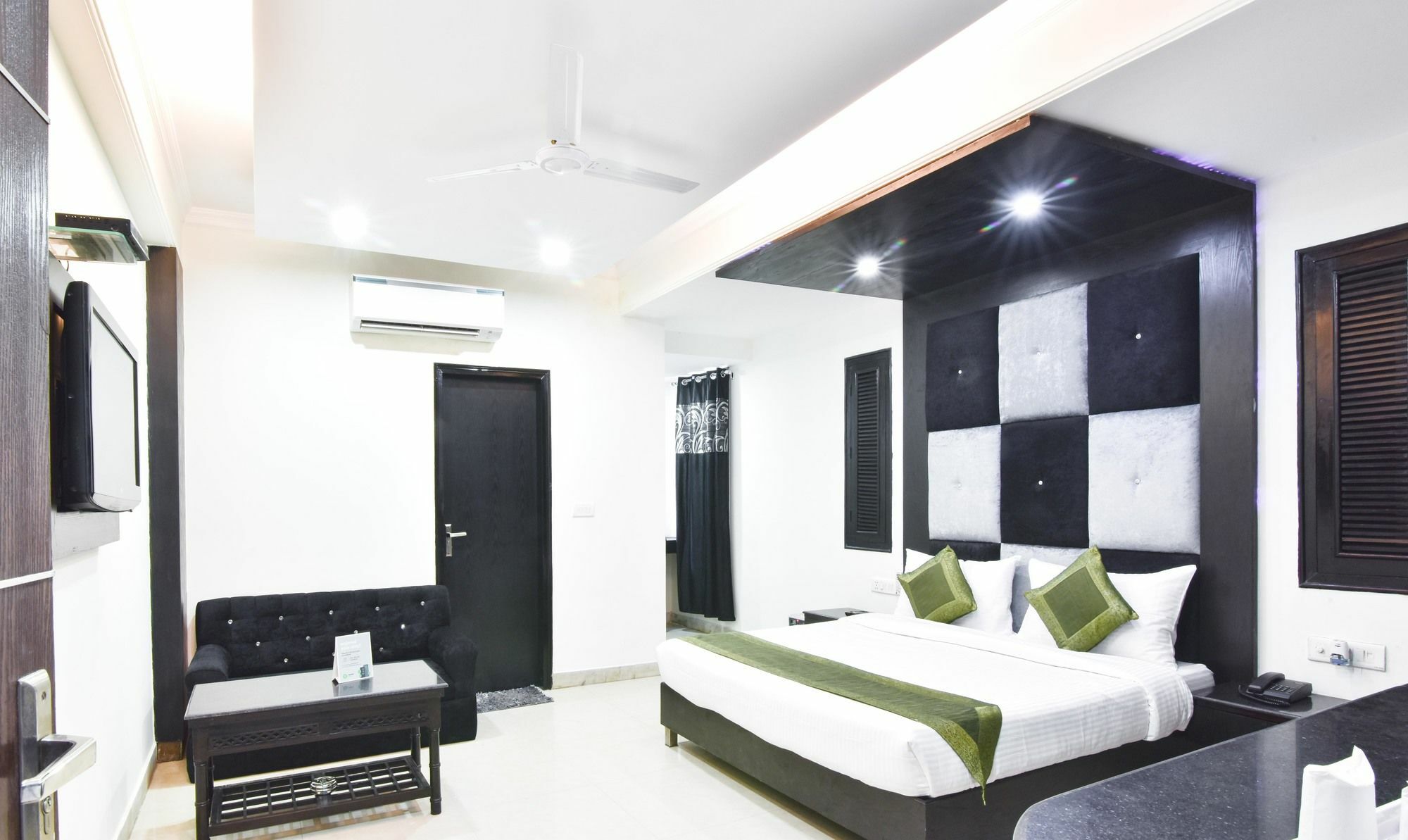 Treebo Mehar Castle Hotel Deli Exterior foto
